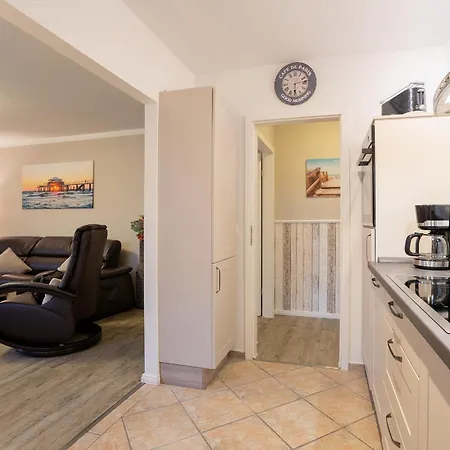 Premium Quartier Solymar Pelzerhaken - Ein Kleiner Hund Willkommen נוישטאדט אין הולשטיין