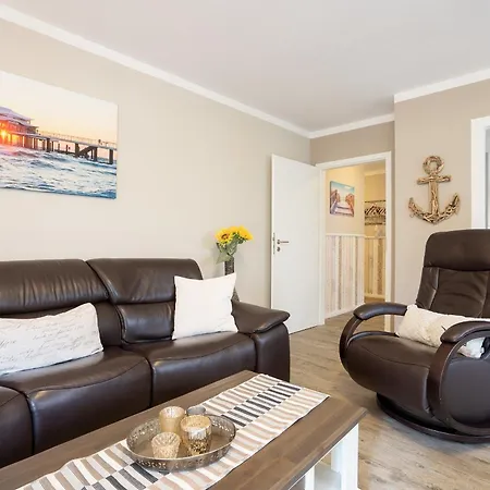 Premium Quartier Solymar Pelzerhaken - Ein Kleiner Hund Willkommen דירה