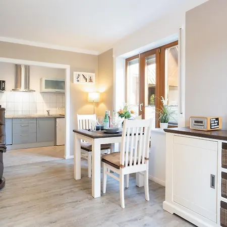 Premium Quartier Solymar Pelzerhaken - Ein Kleiner Hund Willkommen נוישטאדט אין הולשטיין